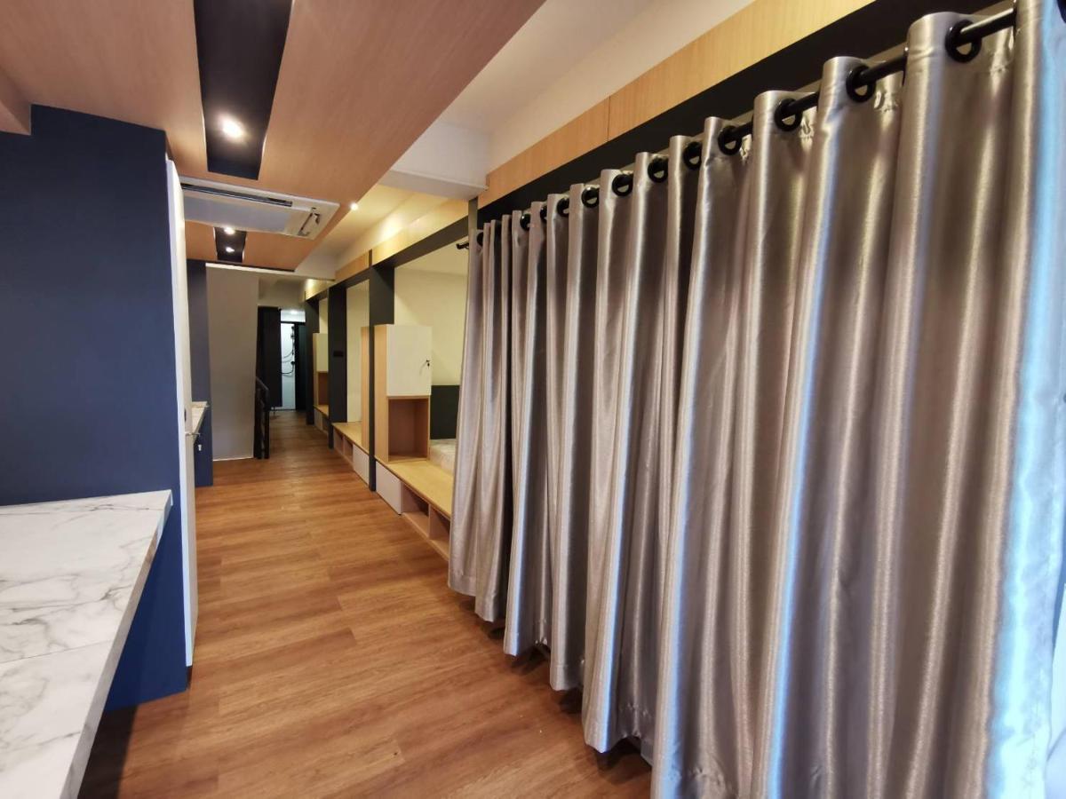 W2 Hostel Чиангмай Екстериор снимка